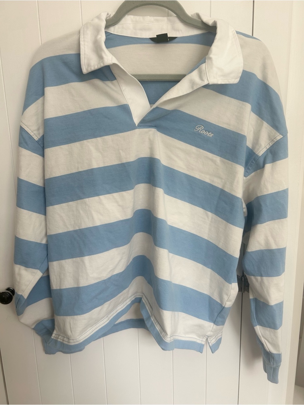 Roots women’s Blue & White Striped Rugby Shirt medium